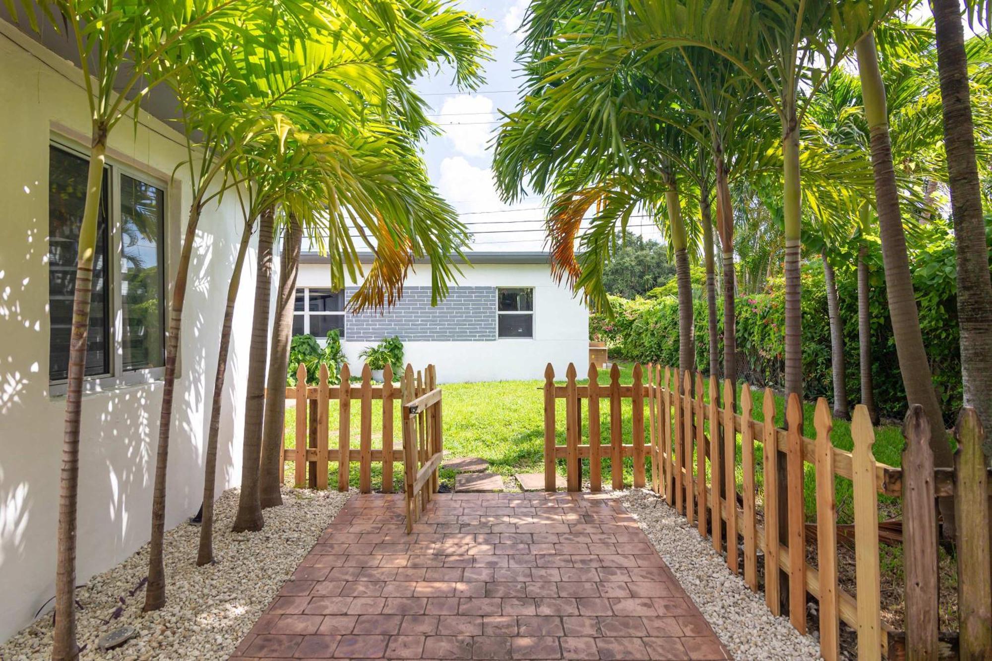 Serene Cottage Retreat, Ideal For Couples & Solo Miami Exterior photo