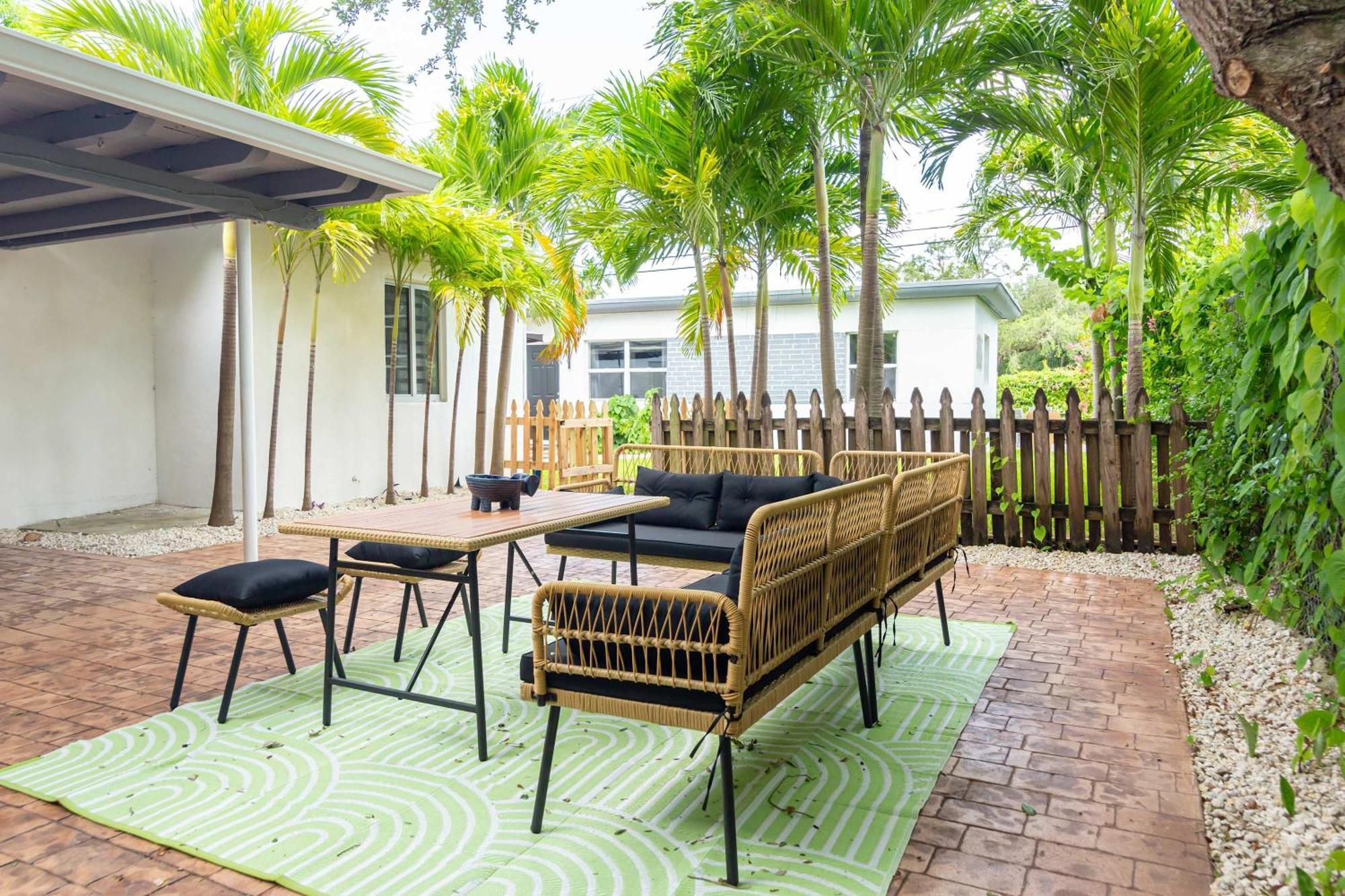Serene Cottage Retreat, Ideal For Couples & Solo Miami Exterior photo